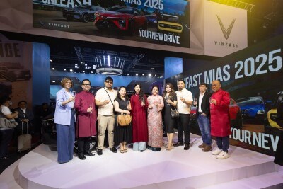 VinFast announces partnership with six distributors to open over 60 new showrooms in the Philippines